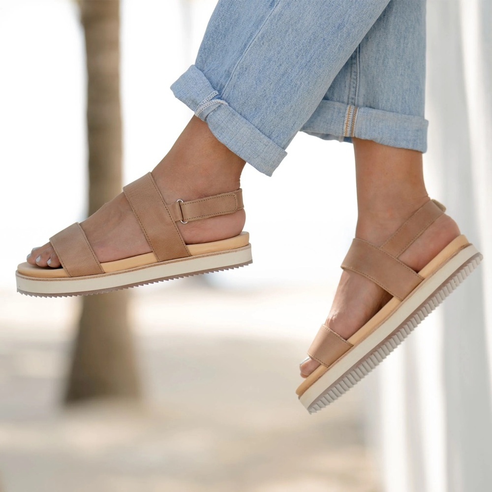 NEW Nisolo go to Flat form sandals leather size rose color
